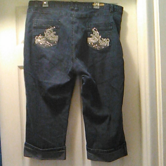 Cos Jeans Cuff Capris - Picture 7 of 9